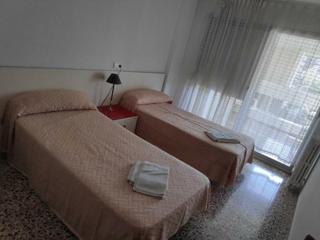 Apartamentos Cervantes Benidorm Exterior foto