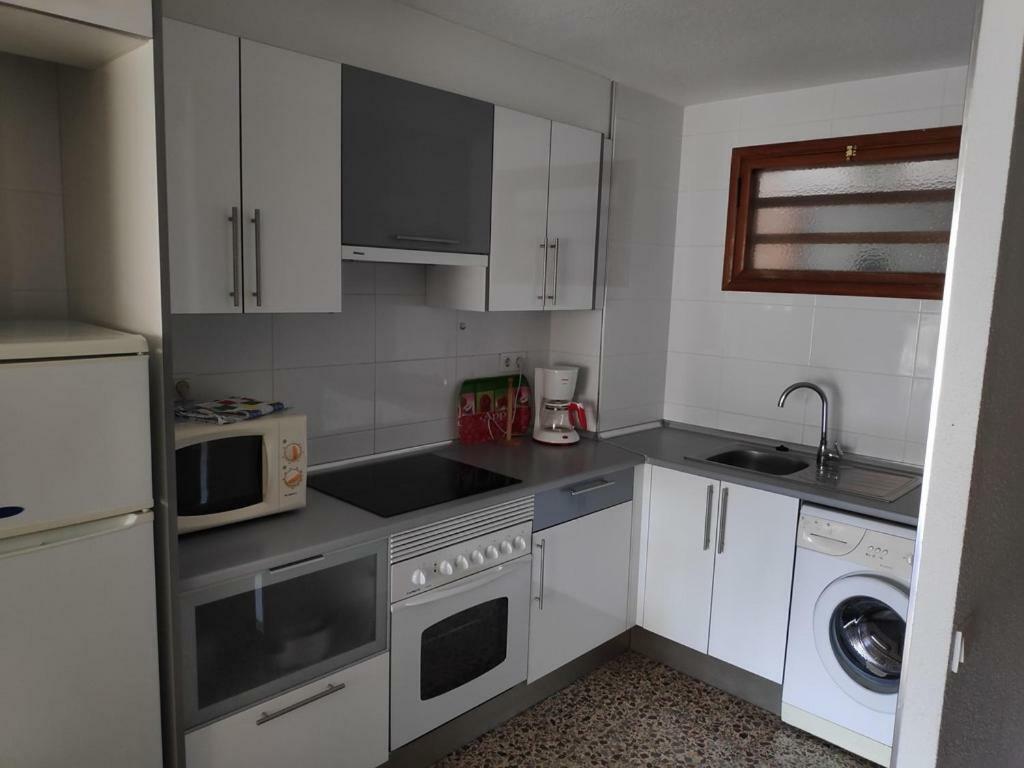 Apartamentos Cervantes Benidorm Exterior foto